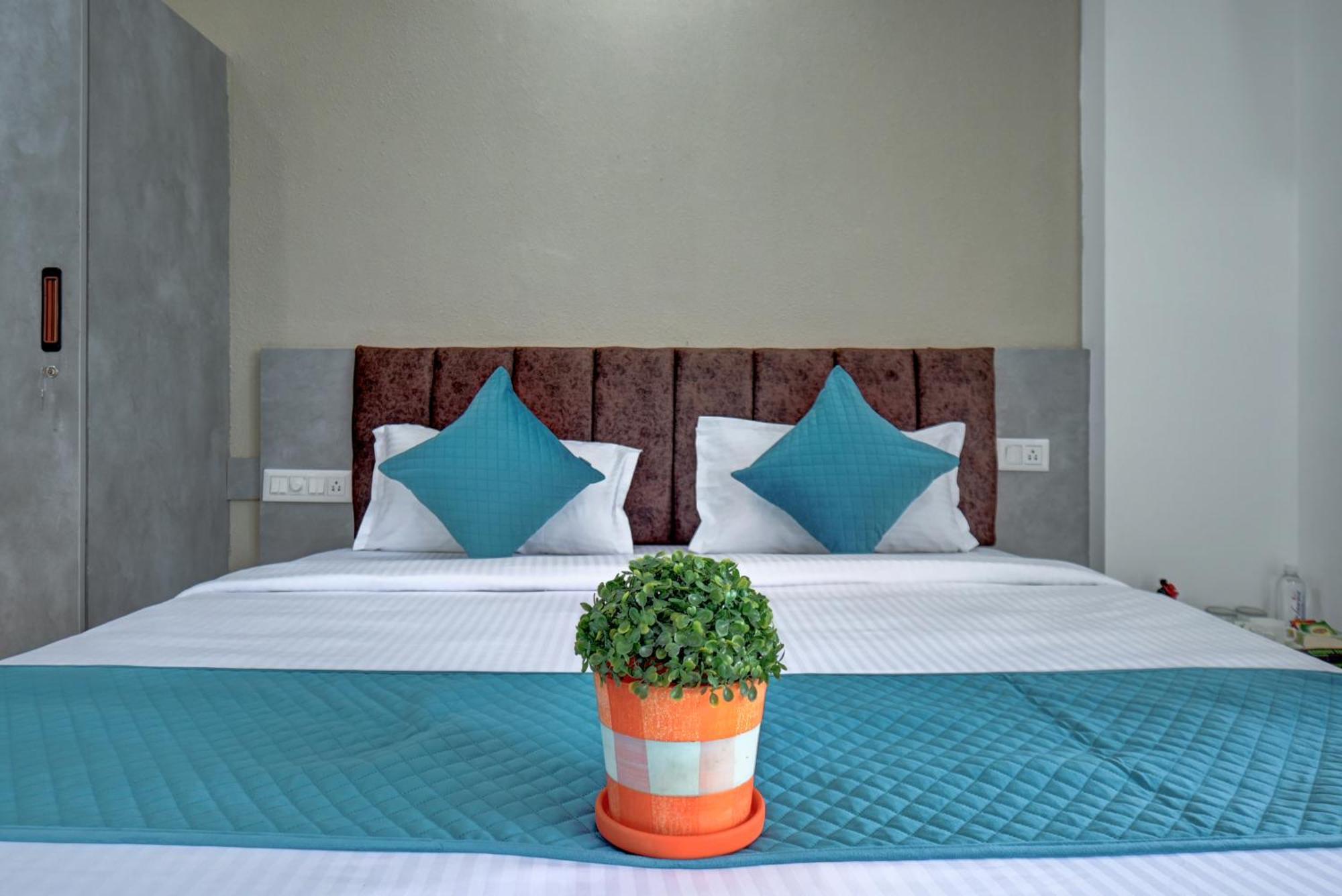 Hotel Cloud 9 Luxury Stay Maisur Dış mekan fotoğraf